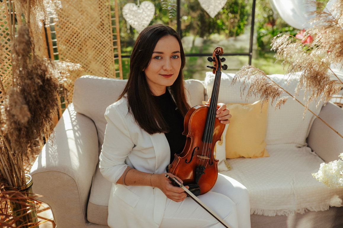 Maria Ferdyniok skrzypce śpiew oprawa muzyczna wesele uroczystości pogrzeb 
